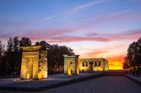 Templo de Debod (reconstruido en Madrid en 1972)